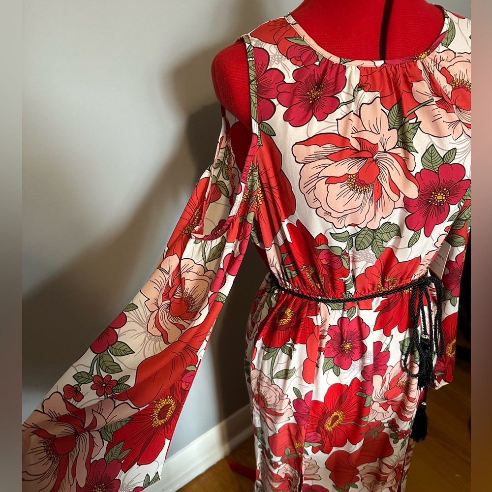 Forever21 Contemporary floral maxi dress size L